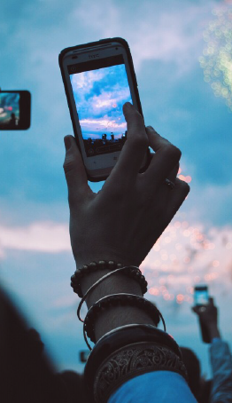 phone taking picture